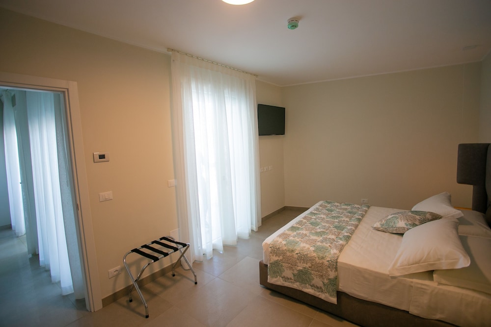 Luxury Suite, Lagoon View
