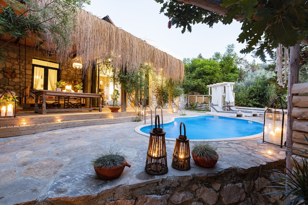 Privilege Honeymoon Villa