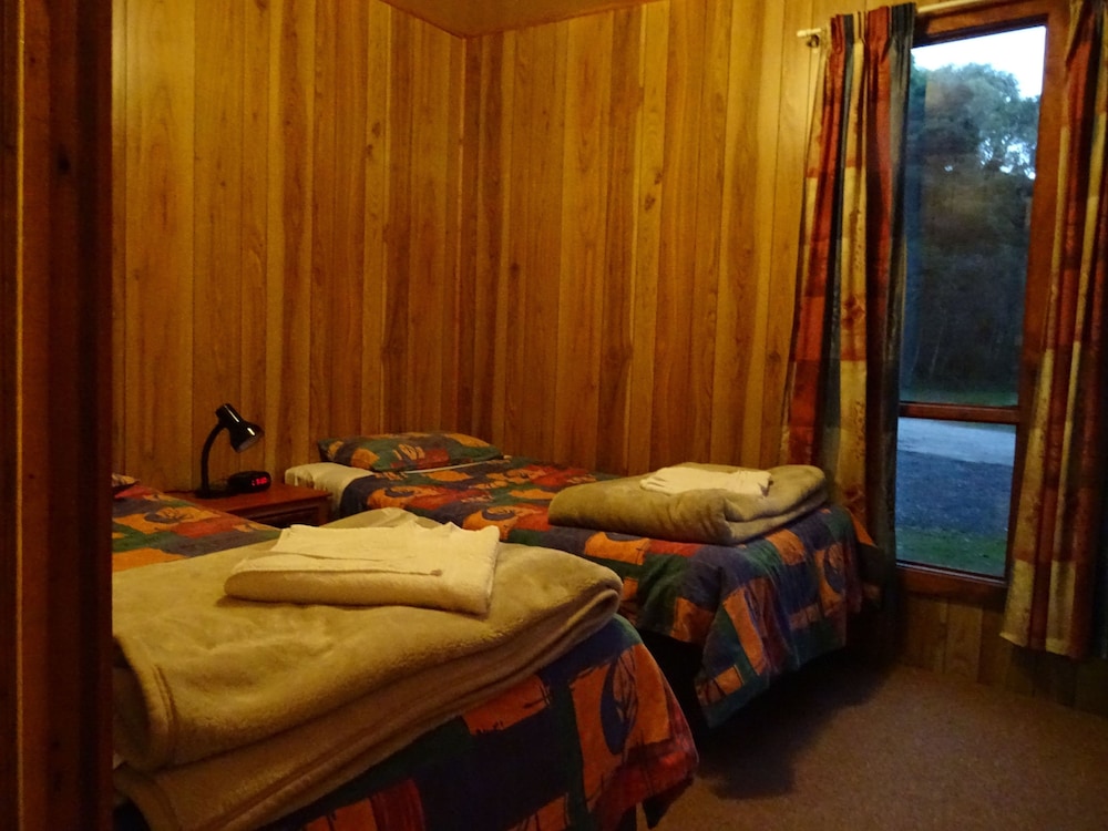 Family Cabin, 3 Bedrooms, Non Smoking, Kitchenette (Budget 3 bedroom cabin) photo 3