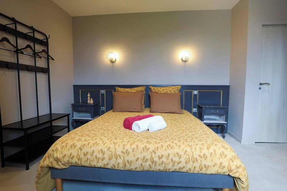 Classic Room, Pool View - Photo 1