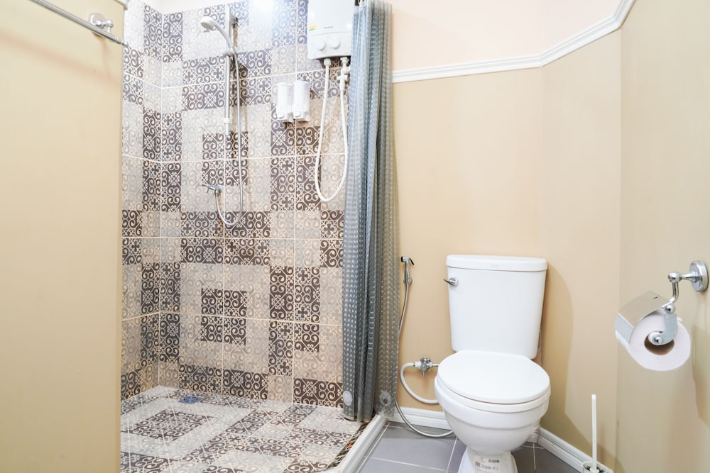 Deluxe Quadruple Room - Photo 2