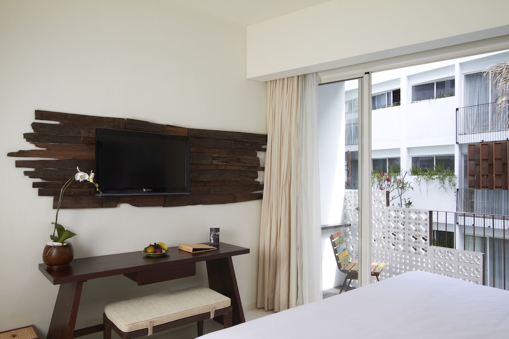 Grand Deluxe Balcony - Photo 4