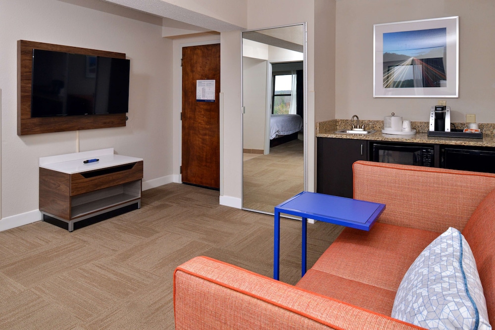 Suite, One King Bed, Non-Smoking - Photo 1