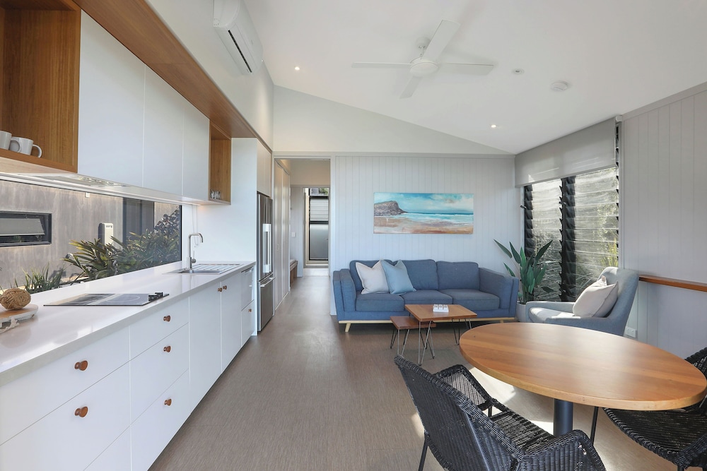 Premium Cabin - Sleeps 5 photo 3