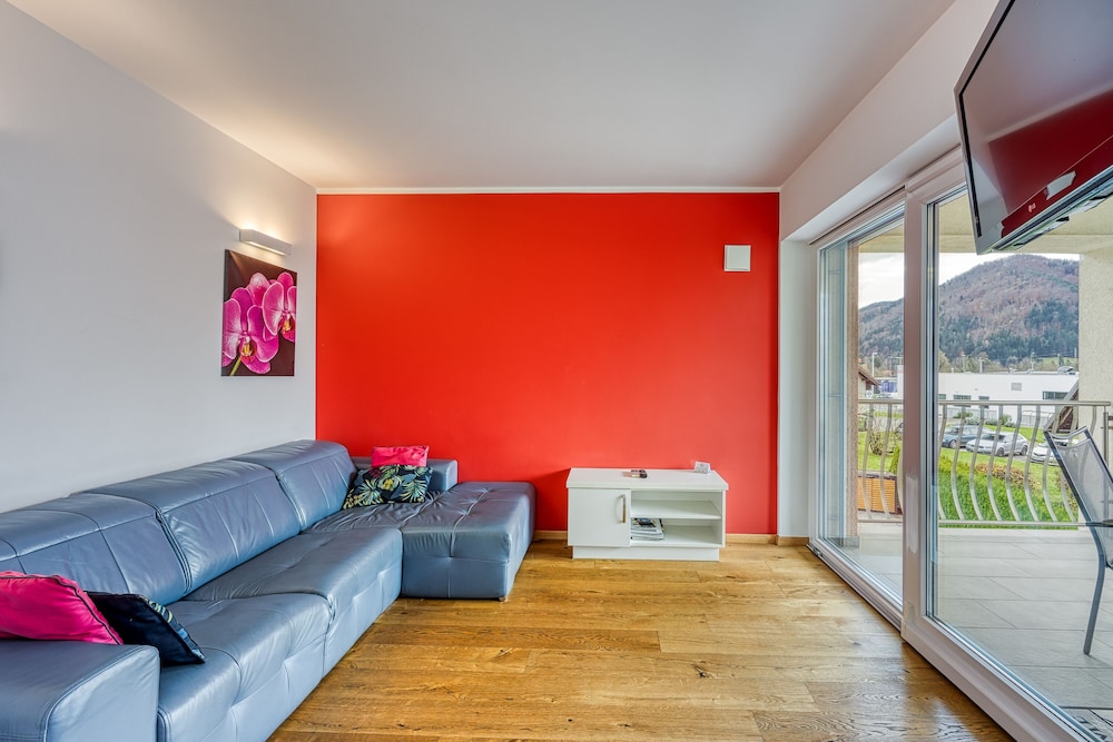 Family Apartment, 2 Bedrooms, Mountainside (Wellness Suite Orchid)