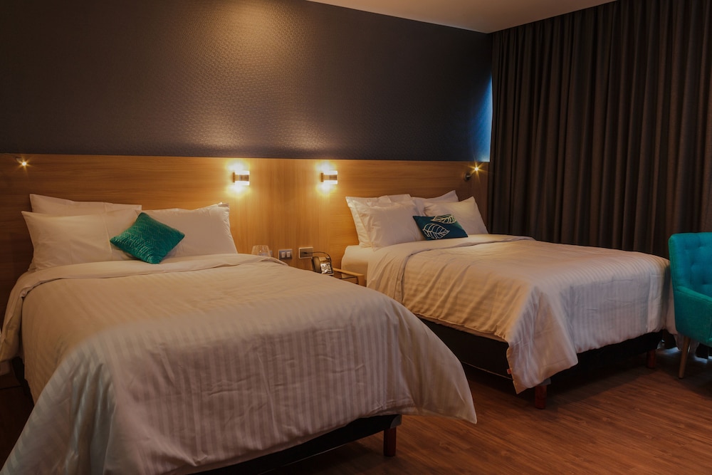 Standard Double Room - Photo 9