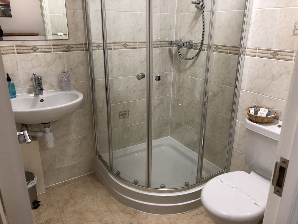 Superior Double Room, Ensuite, River View - Photo 3