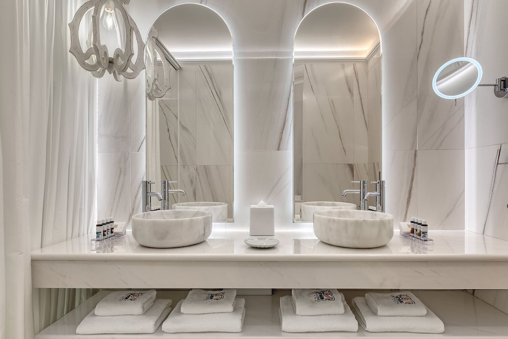 Signature Aegean Room with Sea View - Photo 17