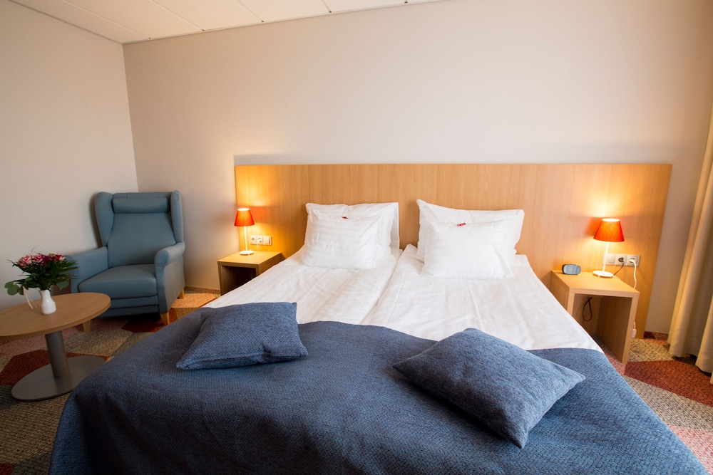 Standard Double or Twin Room - Photo 19