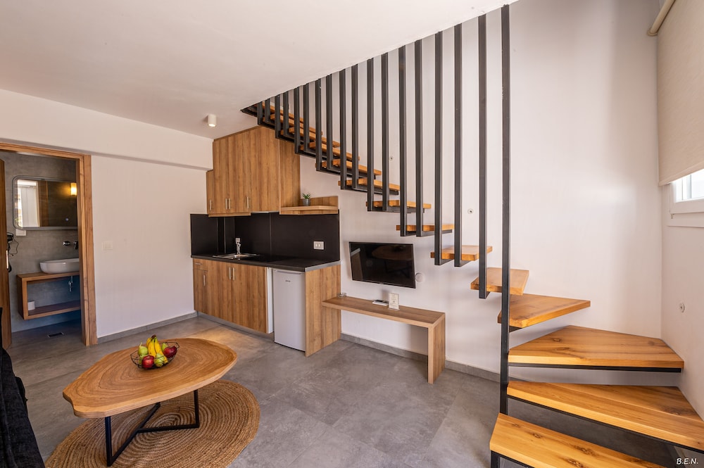 Design Maisonette With Private Pool