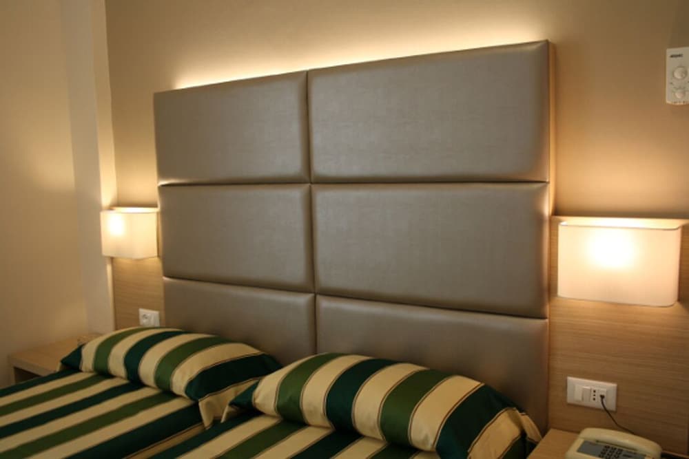 Standard Triple Room - Photo 3