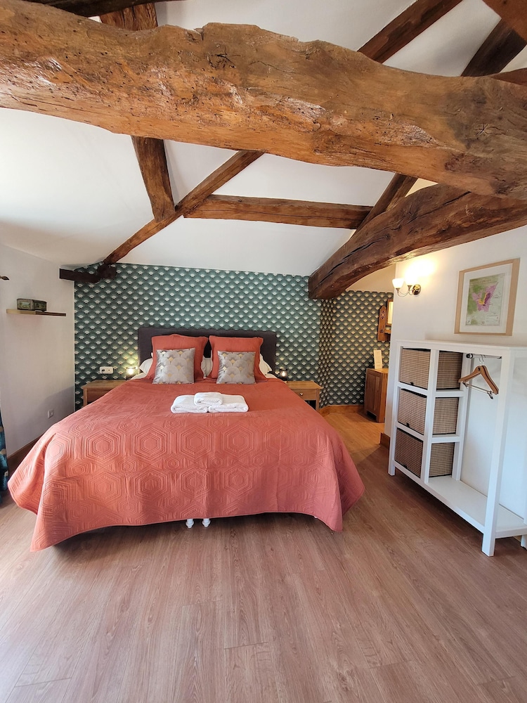 Superior Double Room, Private Bathroom (Le Charlemagne) photo 2