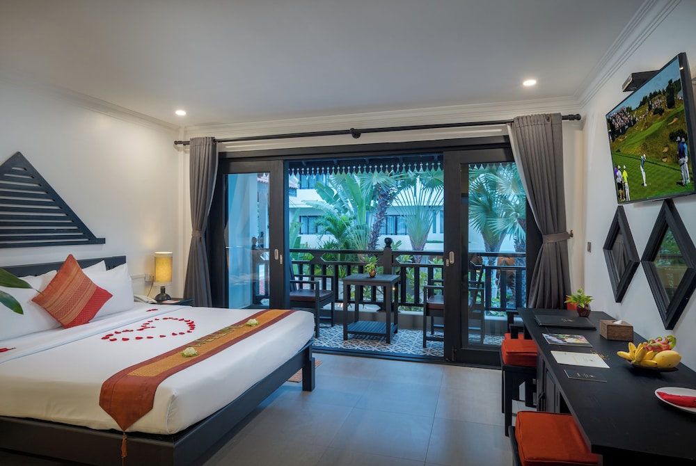 Apsara Double Poolview photo 2