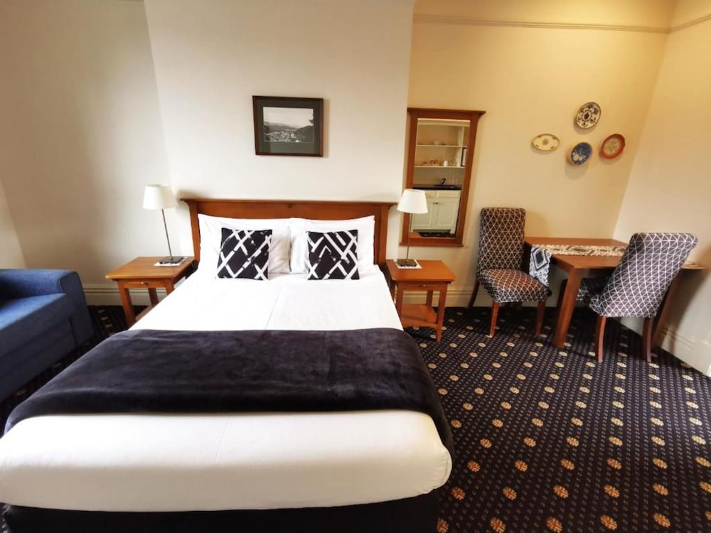 Deluxe Family Suite