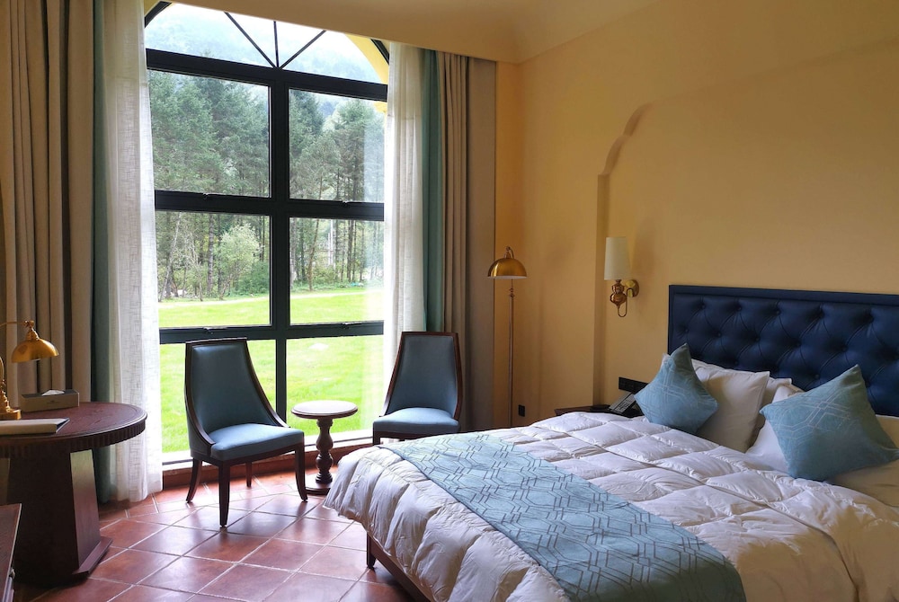 Superior Room, 1 King Bed, Non Smoking