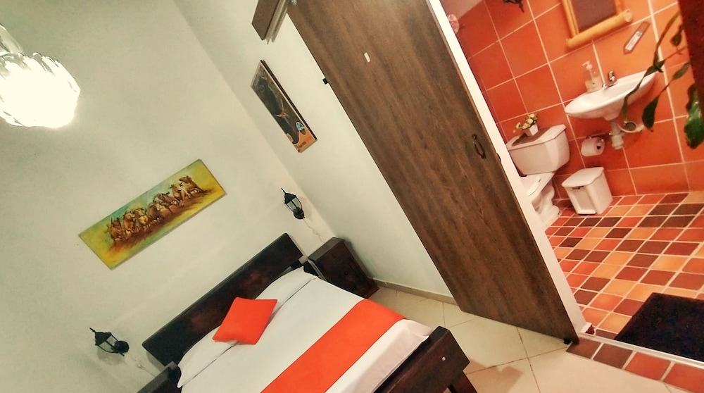 Standard Double Room, 1 Bedroom, Ensuite photo 1