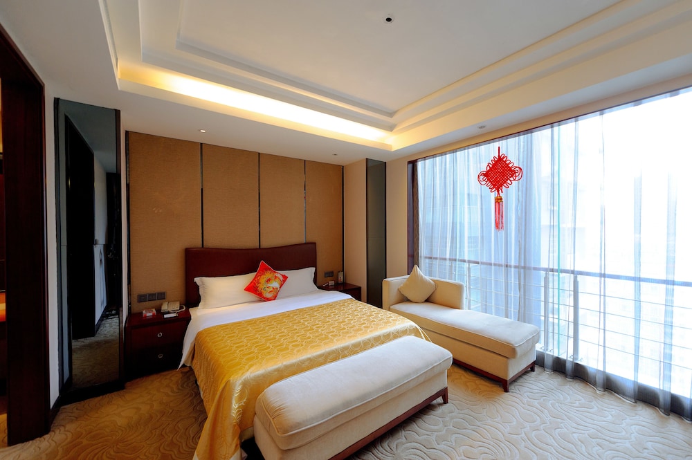 Deluxe Suite photo 1