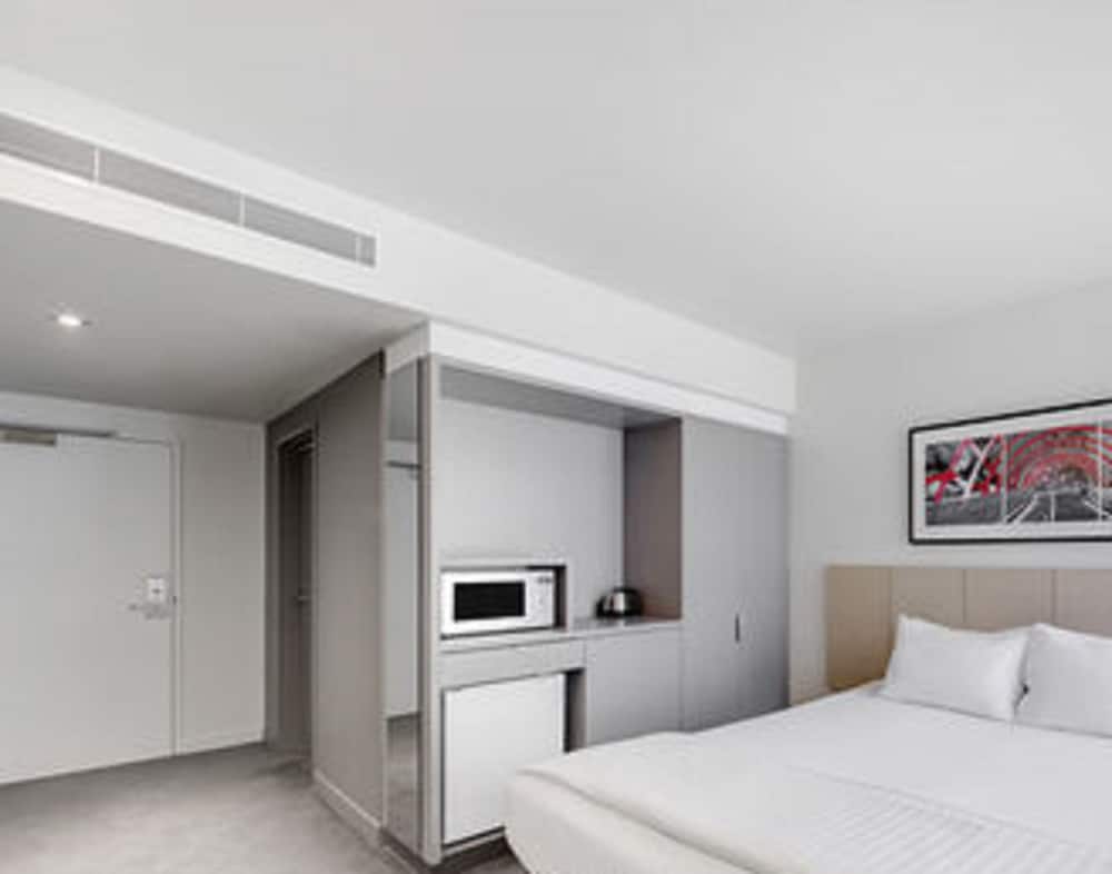 Corner King Room - Photo 2