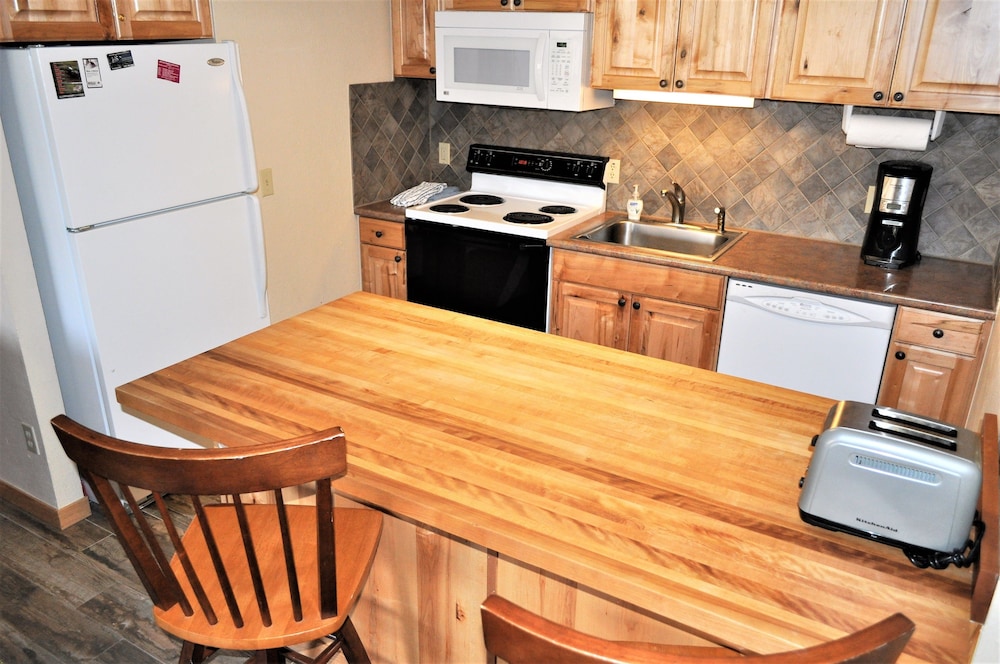 Condo, Multiple Beds (Summit House 2 bed 2 bath SHGW) photo 2