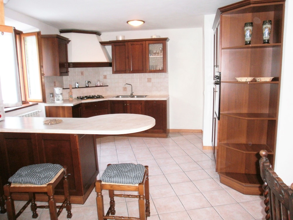 Apartment, 3 Bedrooms, Mountain View photo 2