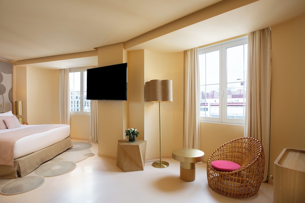 Junior Suite (Gran Via view) - Photo 4