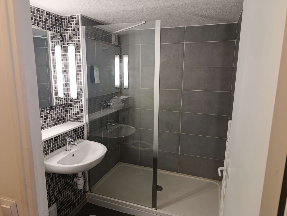 Room, Multiple Beds - Photo 1
