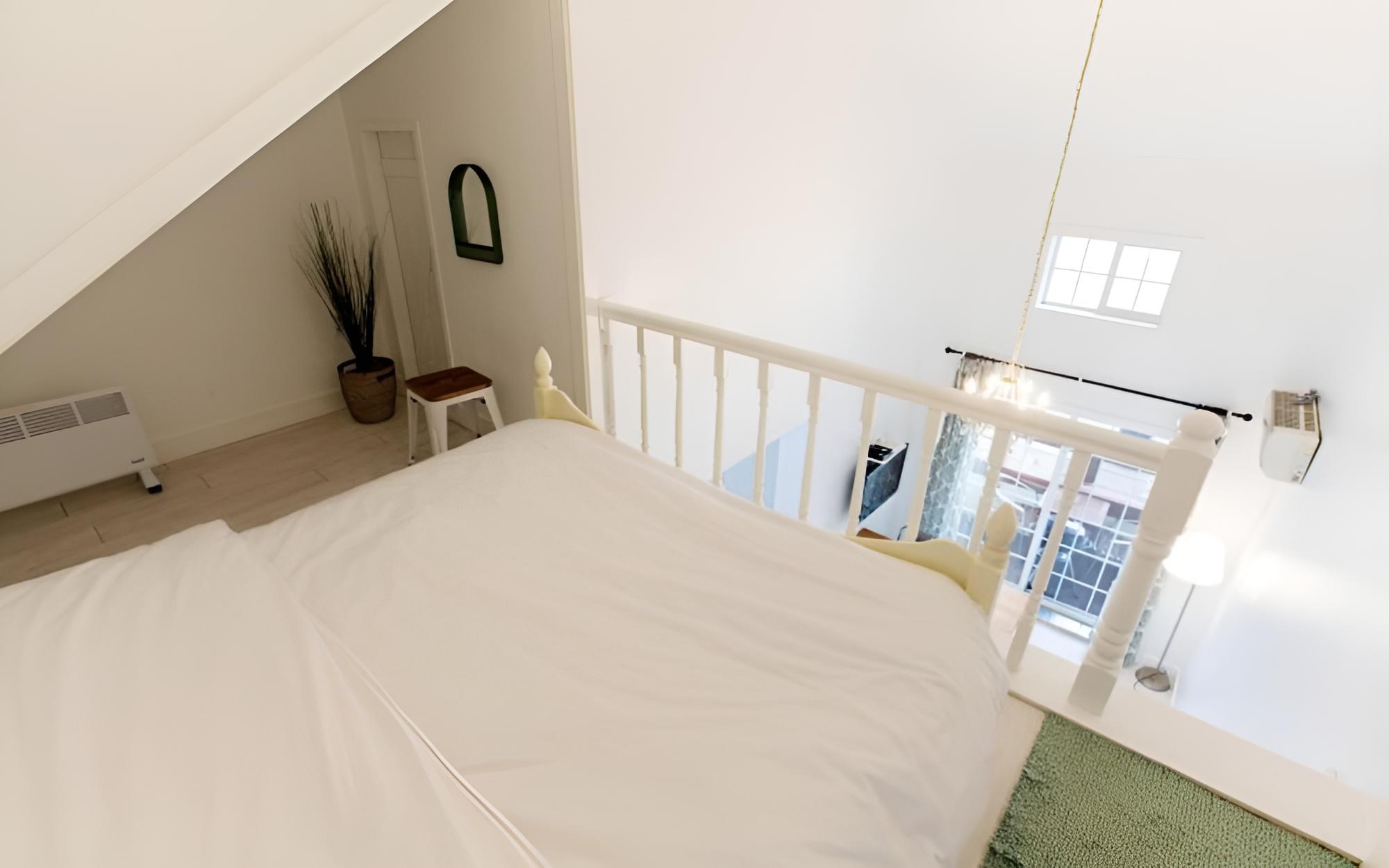 Room (Feeling 2-2 beds) - Photo 9
