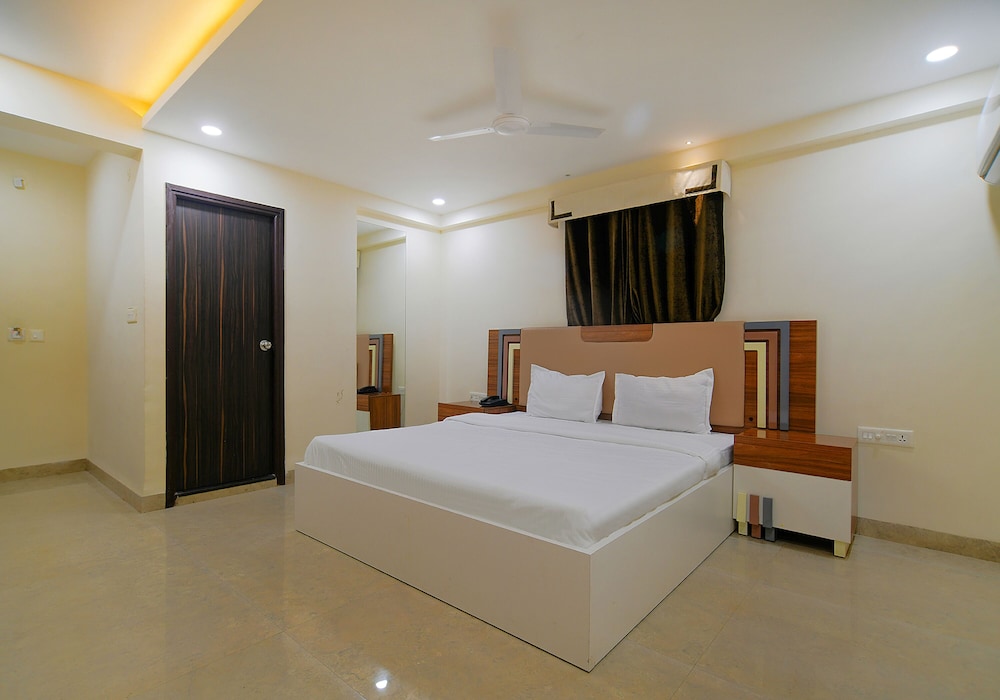 Deluxe Room - Photo 1