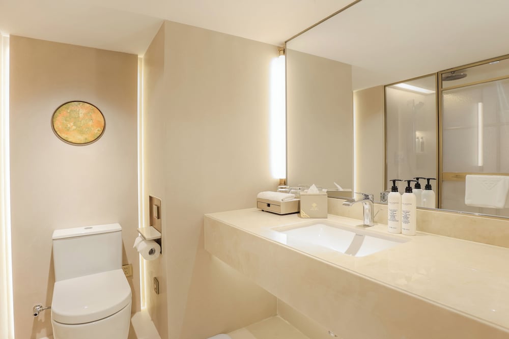 Jinling Tower Harmonious Charm Deluxe Room(Twin) - Photo 4