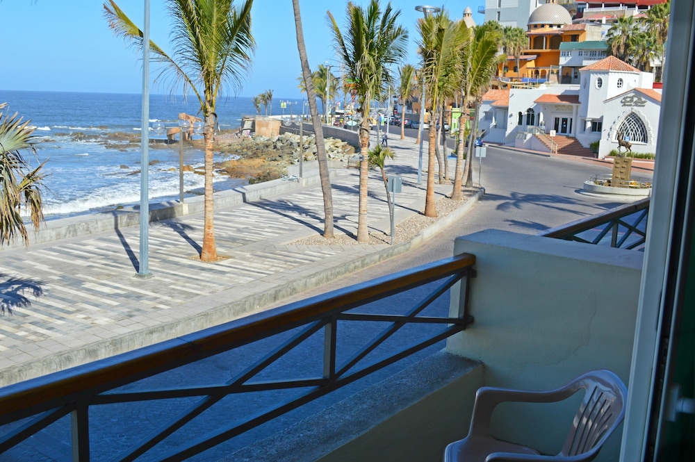 Standard Room, 2 Double Beds, Ocean View - Photo 3