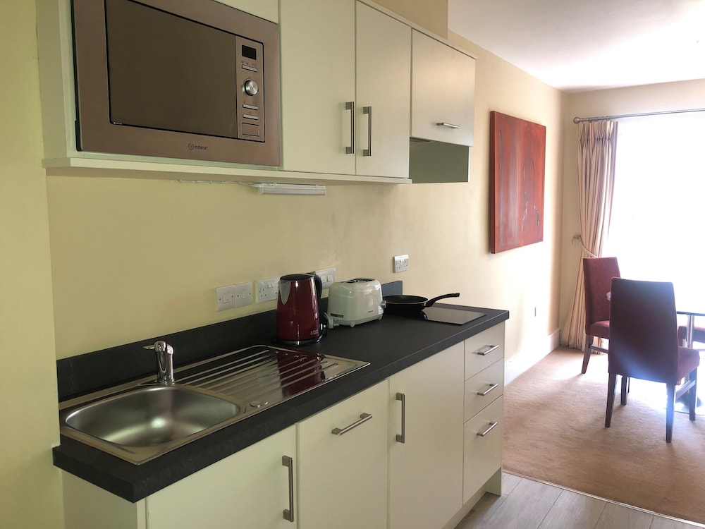 Garden Lodge, 2 Bedrooms, Kitchenette photo 2