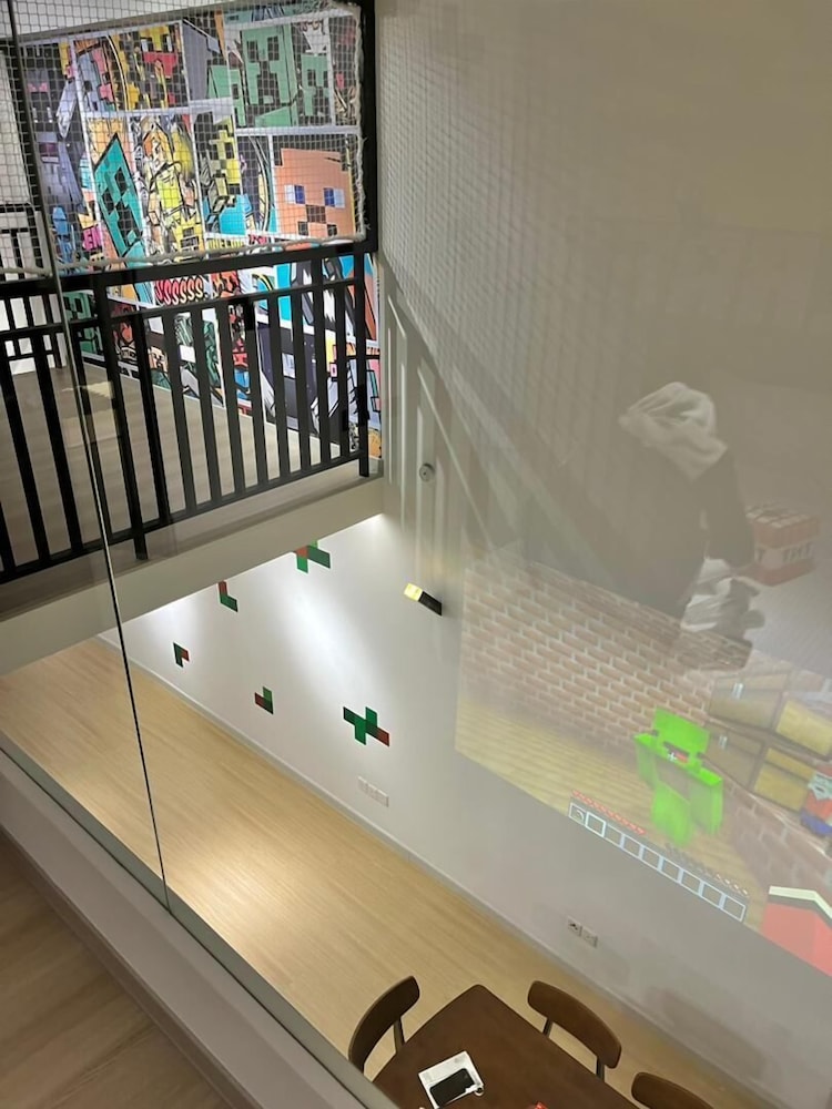 Minecraft Theme Near Legoland - Photo 8