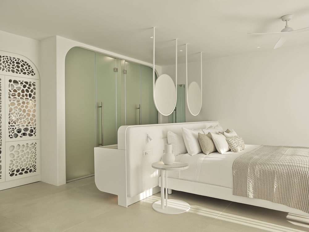 Honeymoon Suite, Private Pool, Sea View - Photo 1