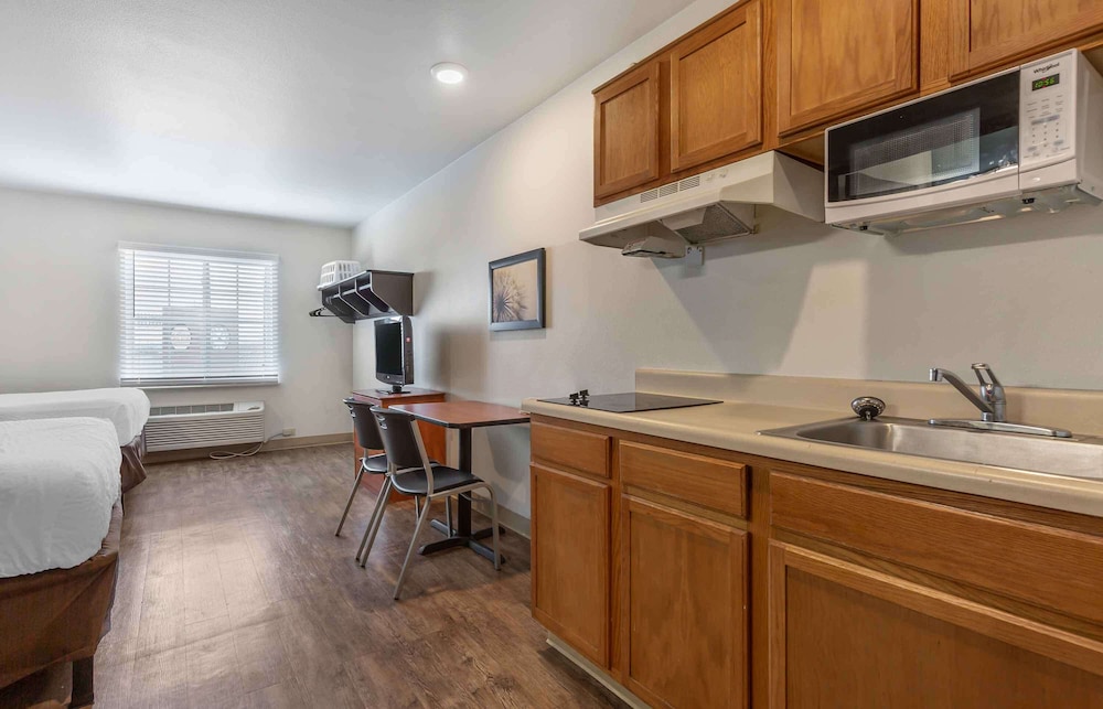 Standard Studio, Non Smoking, Refrigerator & Microwave, photo 6