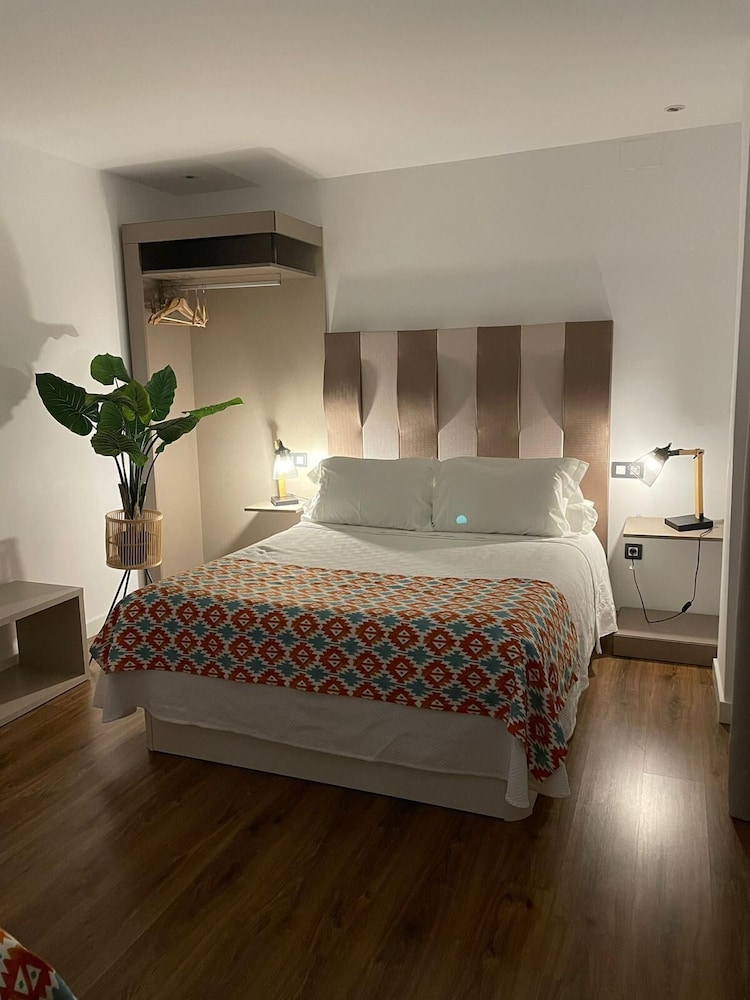 Aparta-suite El Arco - Photo 1