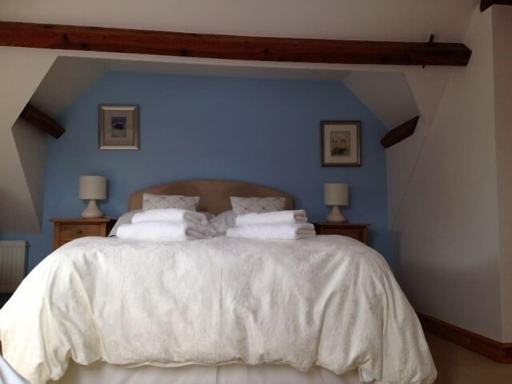 Family Room (Robin's Roost) photo 2