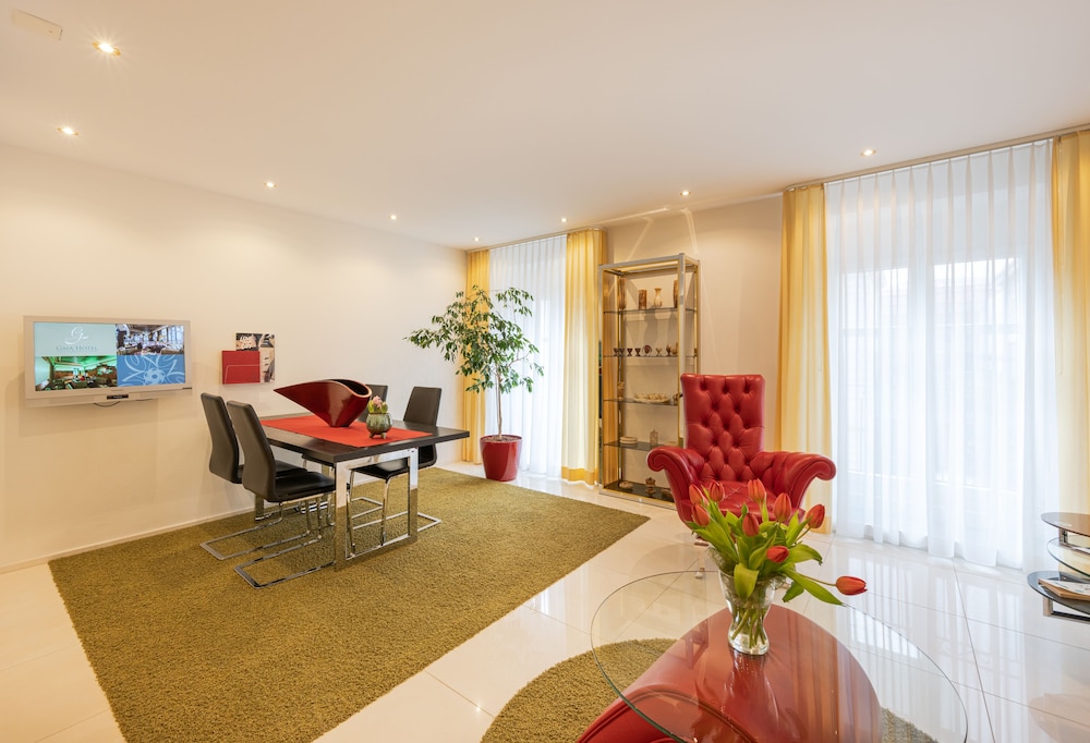Exclusive Suite, 1 King Bed with Sofa bed, Kitchenette - Photo 11