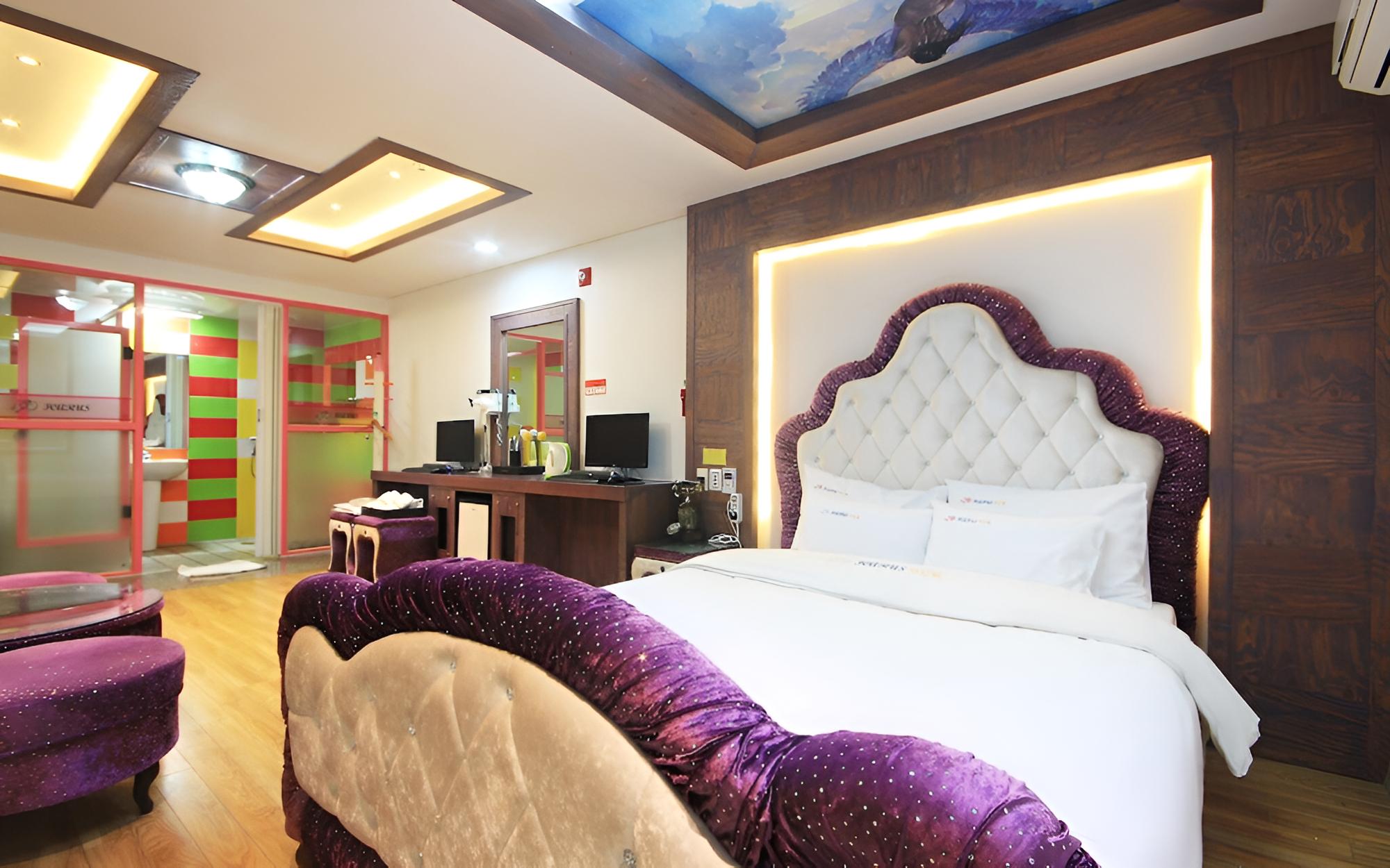 Room (Emperor's Residence - Duplex structur)