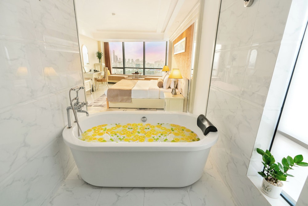 Junior Suite Double River Front - Photo 10