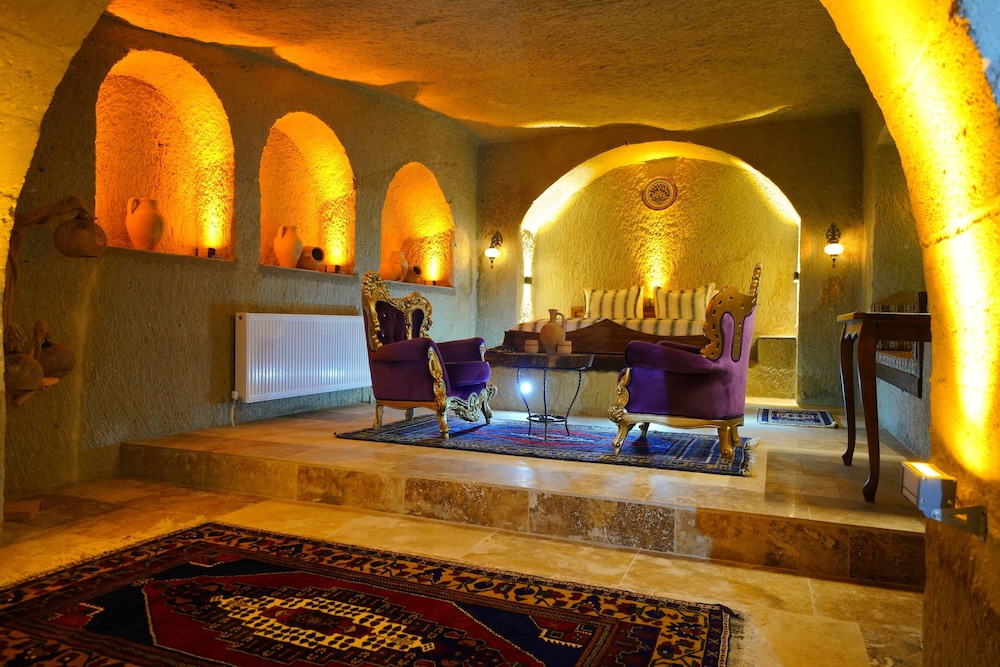 Nazende Hammam Jacuzzi Cave Suite - Photo 12