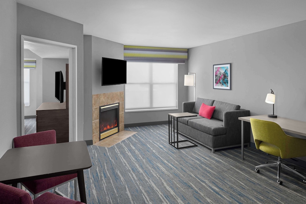 Suite, 2 Queen Beds, Kitchen, Fireplace, Non Smoking - Photo 3