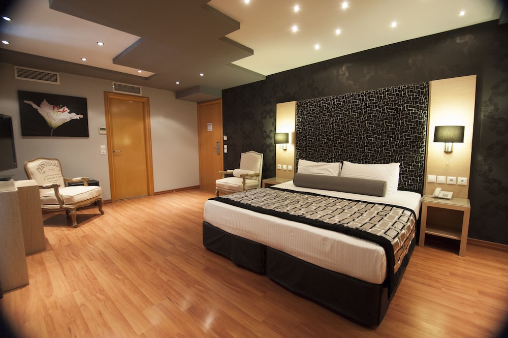 Suite, Partial Sea View photo 2
