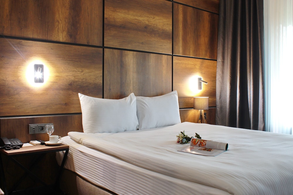Standard Room 1 - Photo 1