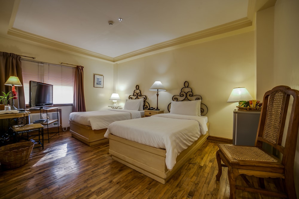 Deluxe Twin Bed