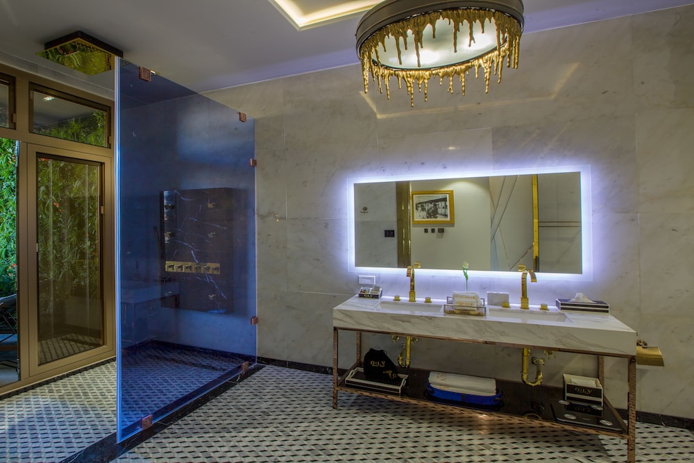 Design Suite Interior photo 2