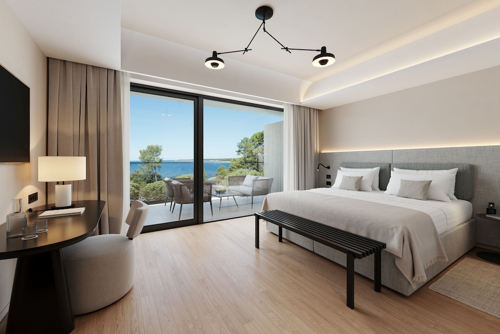 V Level Suite for 2+2 Seaview photo 1