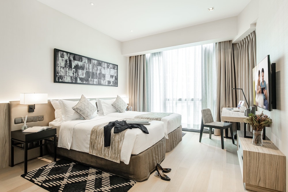 Deluxe Room, 1 Bedroom thumbnail 6