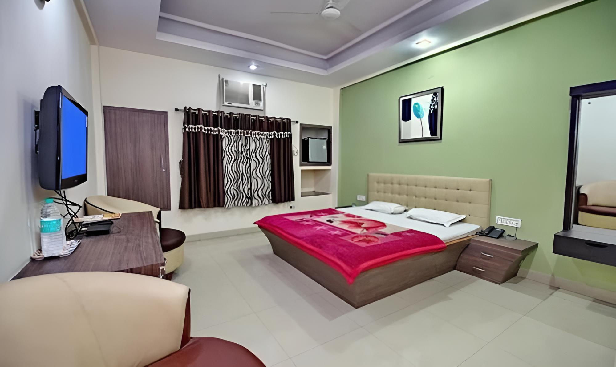Luxury Studio Suite photo 2