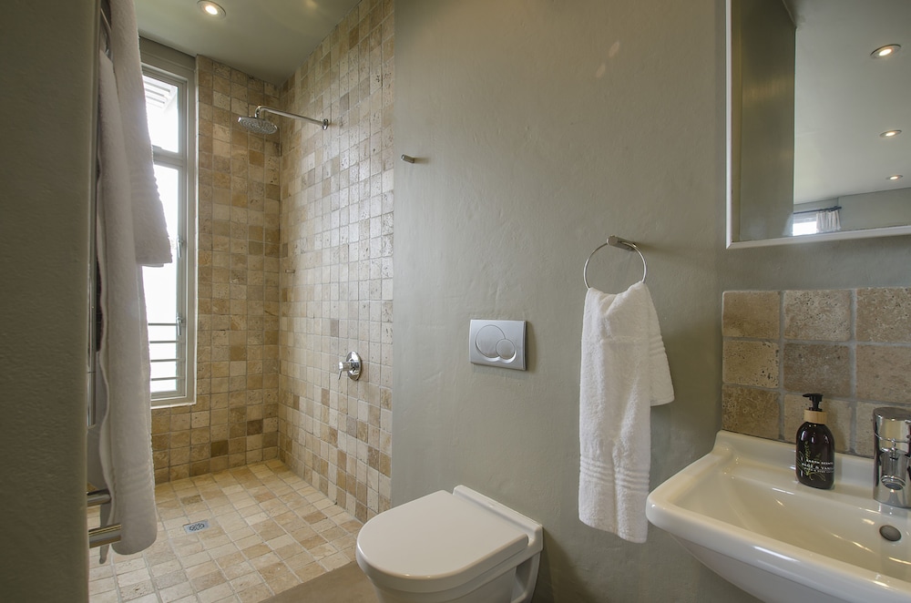 King or Twin Room with Sea View photo 2