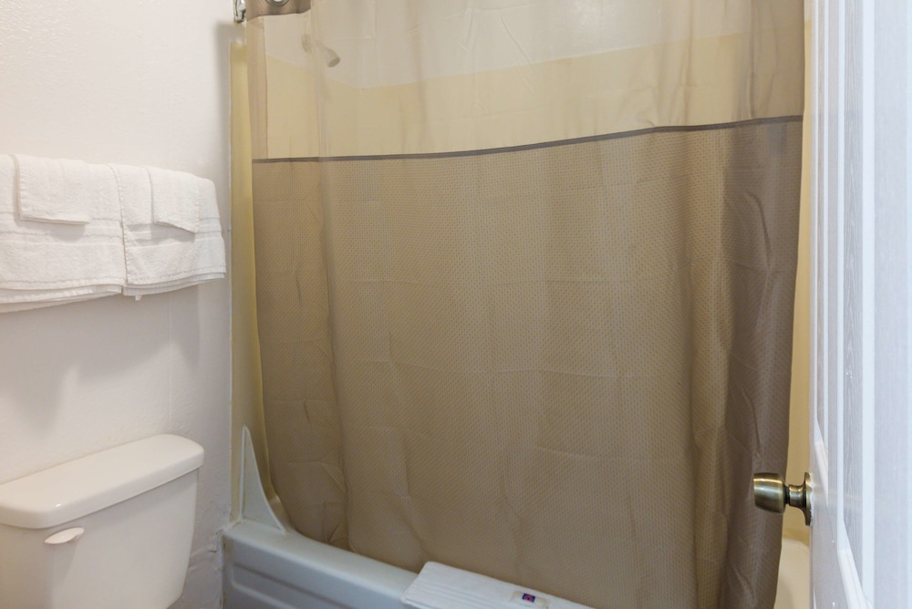 Deluxe Room, 2 Double Beds, Non Smoking, Refrigerator & Microwave - Photo 14